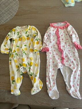 Bundle Footed outfits - Lemon Print and Pink Floral,  3 mo, 3-6 mo